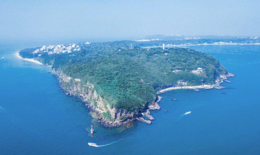 自贡富顺颁发首张“住所(经营场所)自主申报承诺制”营业执照