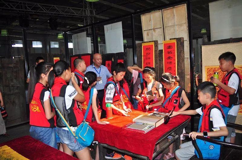 华为鸿蒙系统全新界面亮相:原生应用焕新,安卓App或成过去式
