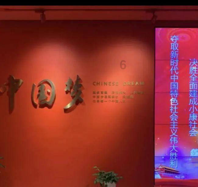 网恋男友不主动找你聊天怎么办？游戏画面