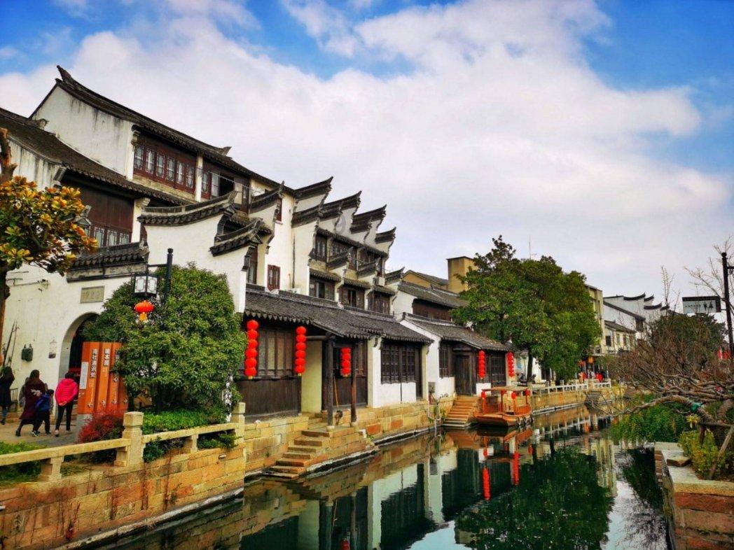 华硕灵耀14 2024:长续航AI超轻薄本,让移动办公更轻松